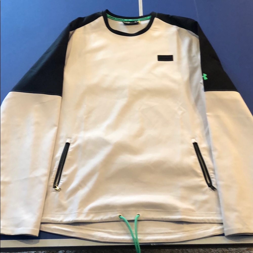 Under Armor long sleeve warm up.